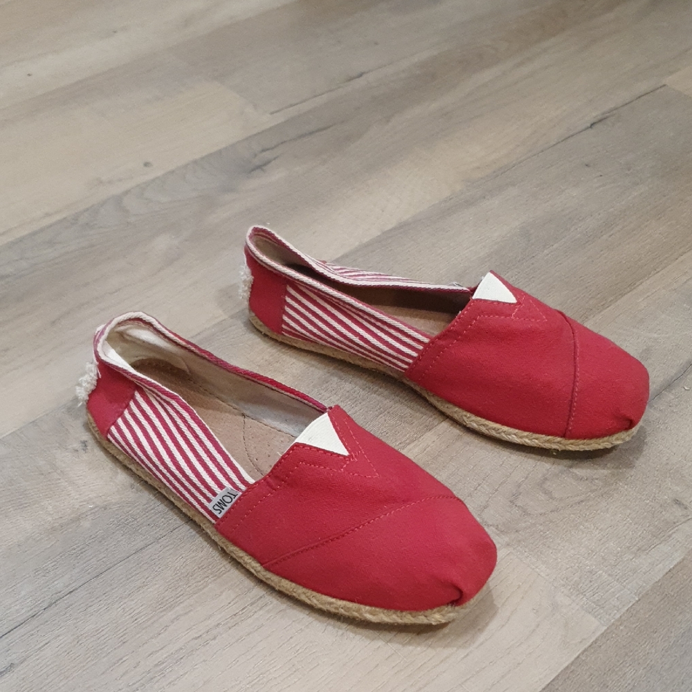 Toms Red Espadrille Flats Size 7